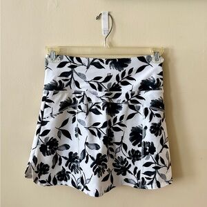 Marika Black and White Floral Skort, M, High-Waisted